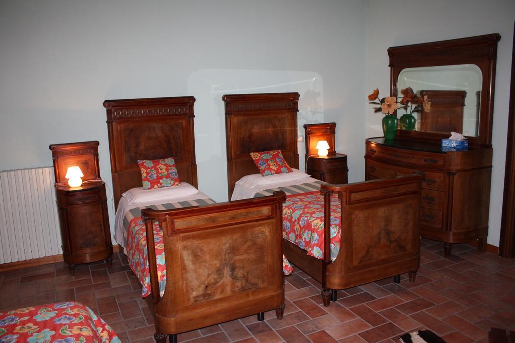 Villaromagnano B&B La Casetta الغرفة الصورة