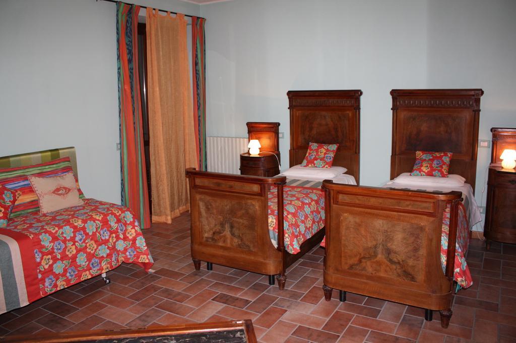 Villaromagnano B&B La Casetta الغرفة الصورة